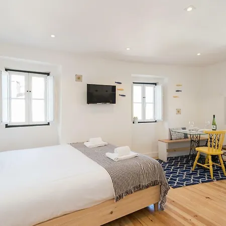 Alfama Loft - Tejo River Views And Ac By Luehldy Lisboa