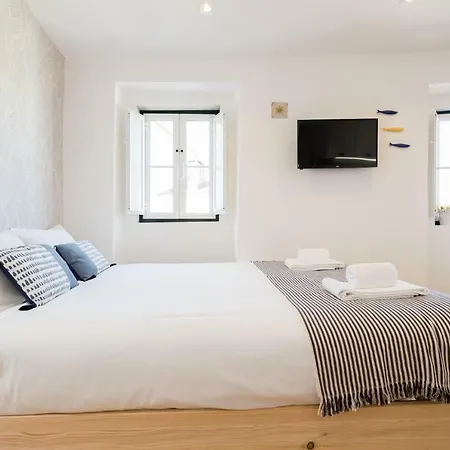 Alfama Loft - Tejo River Views And Ac By Luehldy