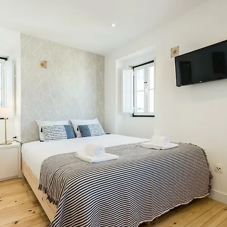 Daire Alfama Loft Loft W/ River View - By Lu Holidays Lisboa